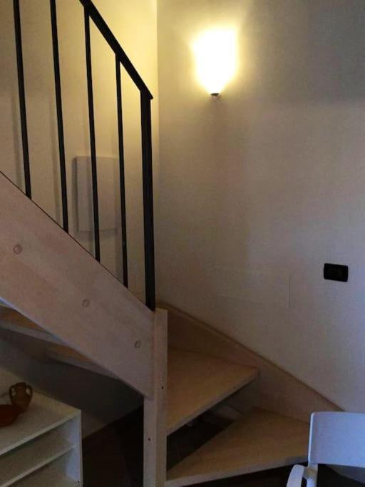 Casa Torre Con Terrazza Panoramica Villa Futani Eksteriør billede