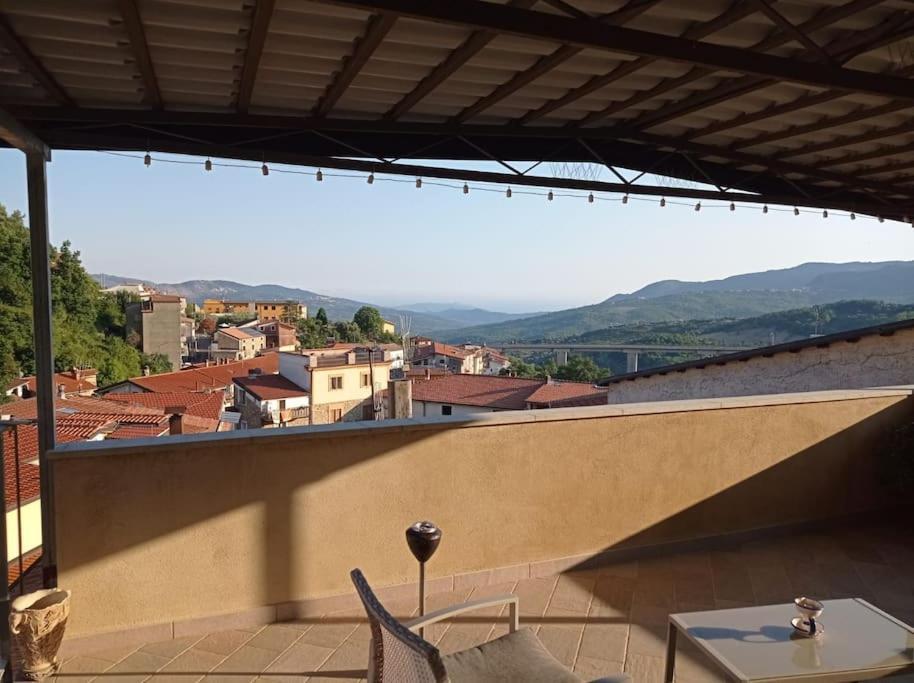Casa Torre Con Terrazza Panoramica Villa Futani Eksteriør billede