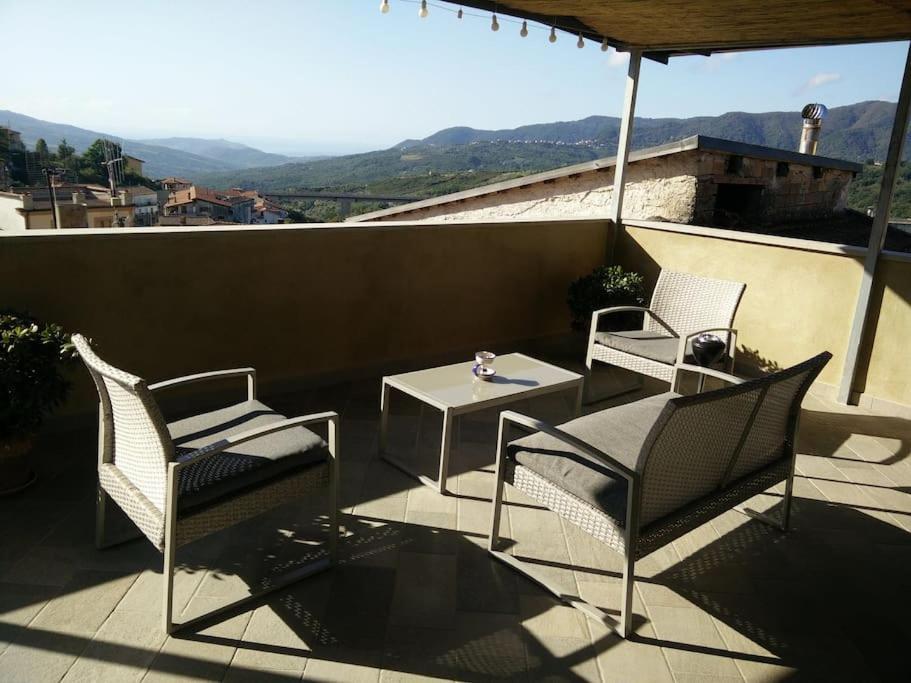 Casa Torre Con Terrazza Panoramica Villa Futani Eksteriør billede